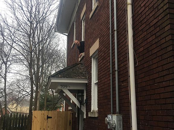 Entrance to Unit 2 is on side of house.