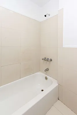 Rented by Nooklyn NYC LLC | media 31