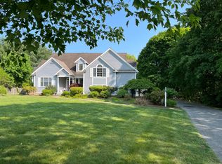 96 Dascomb Rd, Andover, MA 01810