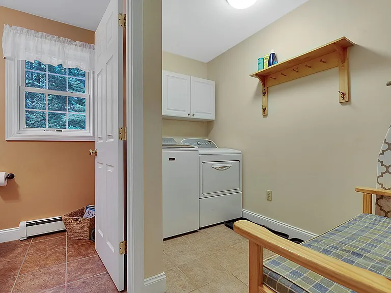 Half bathroom and laundry on the 1st floor