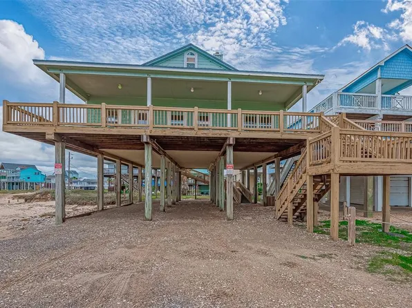 13111 Gulf Beach Dr, Freeport, TX 77541