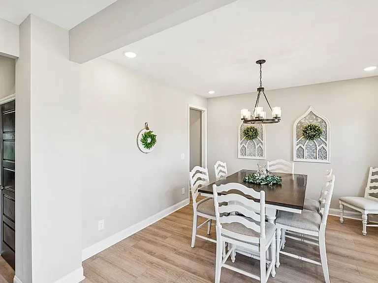 248 Bluebell Dr — Photo 10
