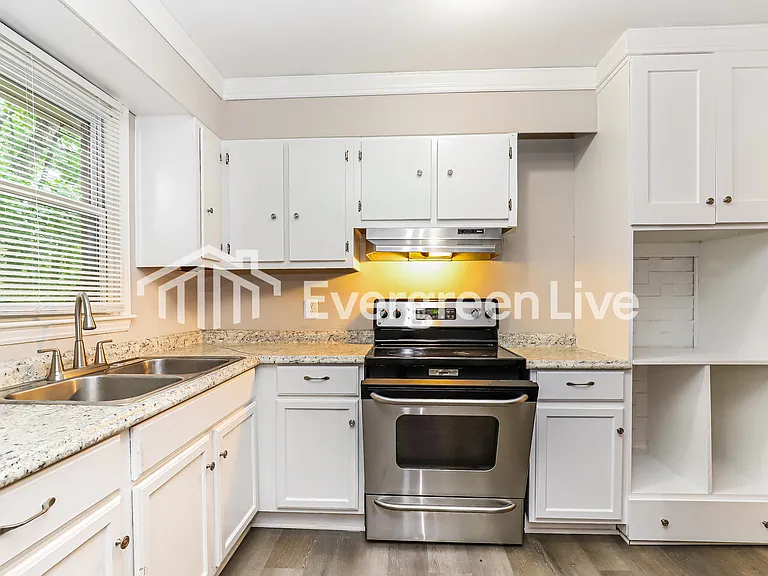 2107 Rosetta Rd — Photo 2