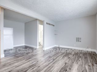 1218 E St #2, Lincoln, NE 68508