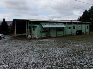 818 Lower Snake Spring Rd, Everett, PA 15537