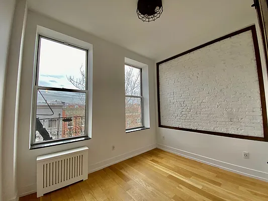 Rented by EXR Somerset LLC | media 17