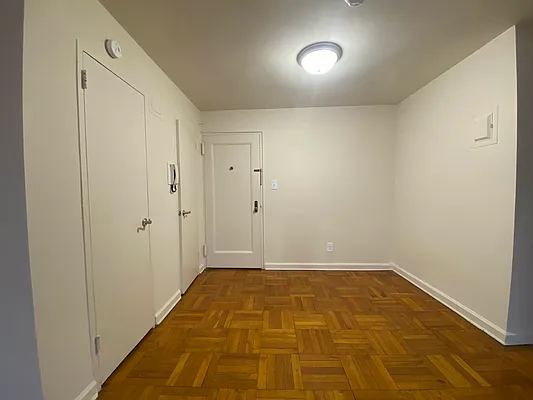 Rented by Queens Apartments Realty LLC | media 17