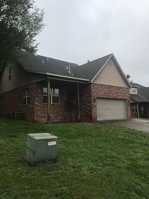 1st image of 1822 W Wedington Dr