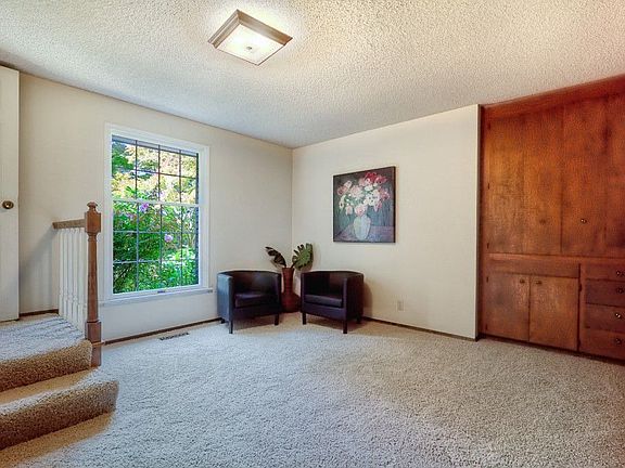 5th image of 8260 SE 61st St