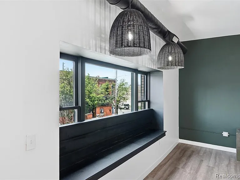 436 E Milwaukee St — Photo 4