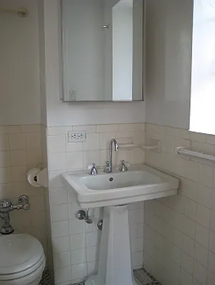 Rented by Segallis Real Estate | media 83