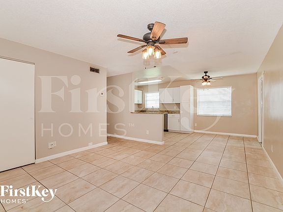 3rd image of 660 Flagler Dr