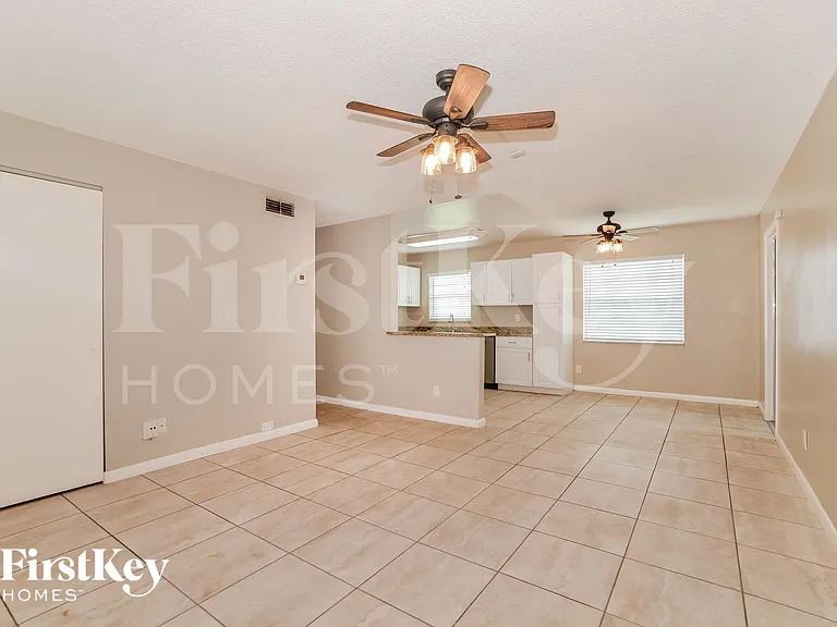 660 Flagler Dr — Photo 3