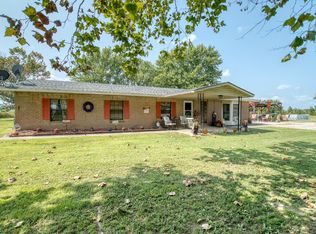 10006 N Hoyt Rd, Whitefield, OK 74472