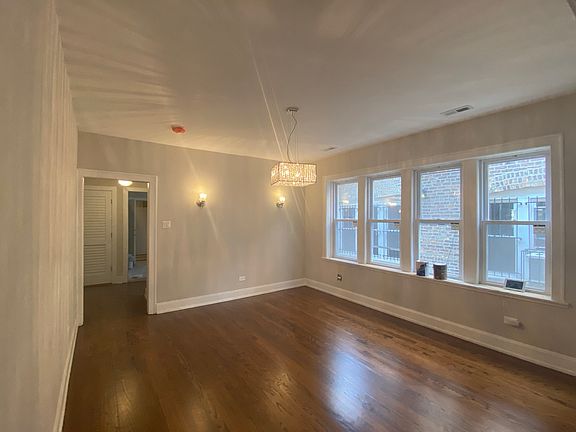 3rd image of 1326 N Lorel Ave