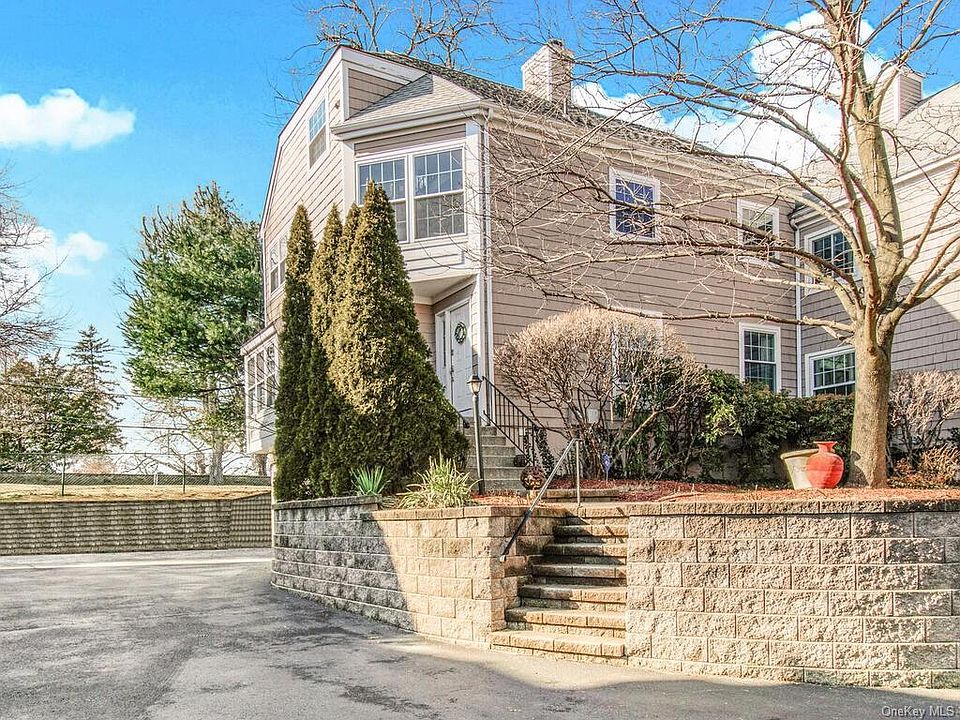 1st image of 6 Arborwood Ln