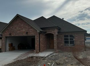 202 Fletcher Ridge Dr, Little Rock, AR 72223