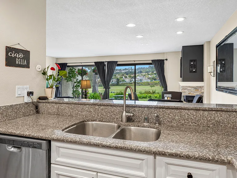 2508 Navarra Dr #402 — Photo 16