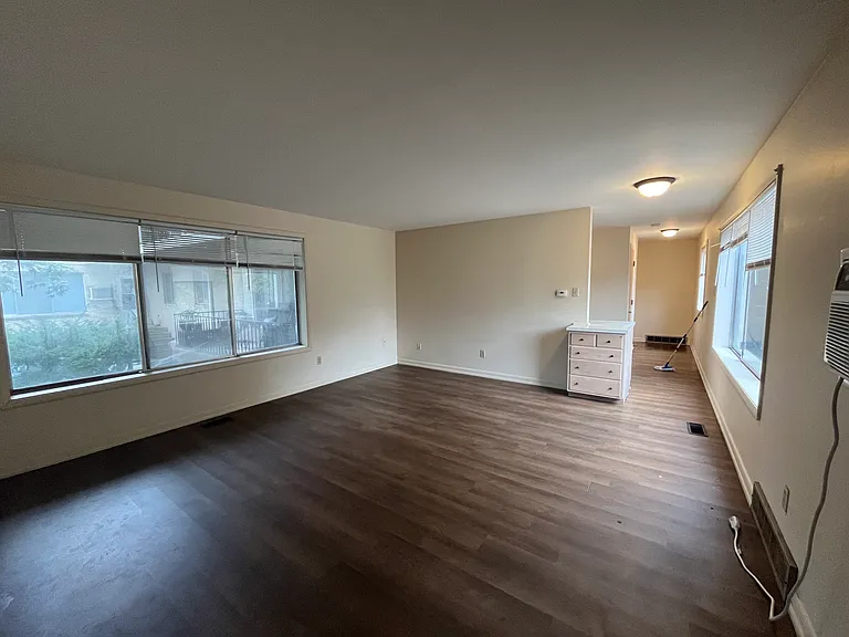 540 W Main St #7 — Photo 2