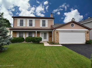 1910 S Valley Rd, Lombard, IL 60148