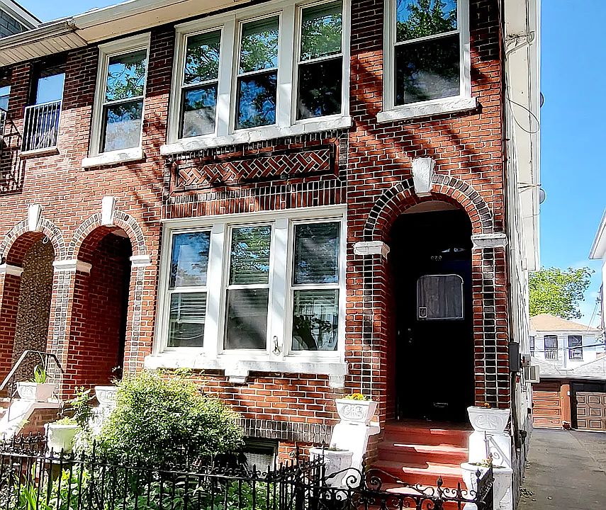 1st image of 828 45th St