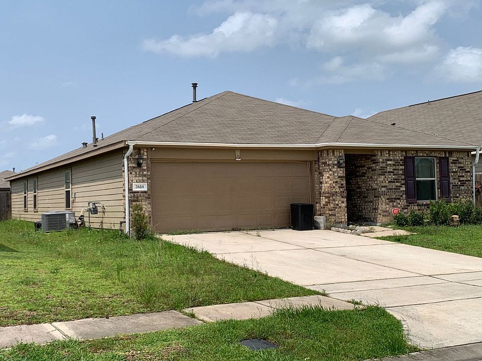 1st image of 2614 Oakwood Bluff Trl