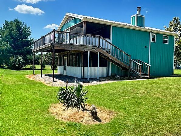 10569 Vickie Dr