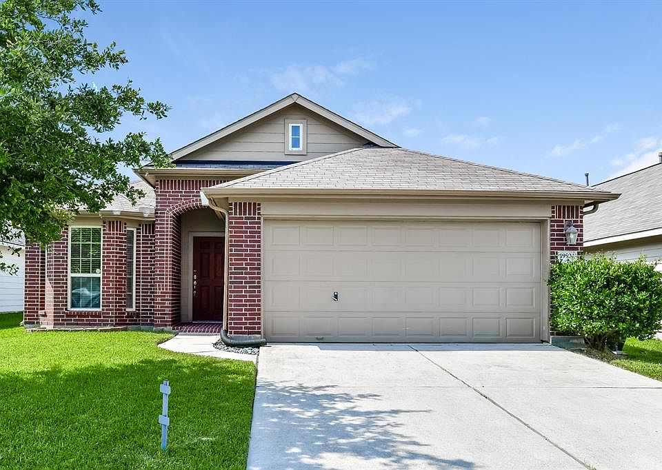 1st image of 19507 Dry Canyon Ct