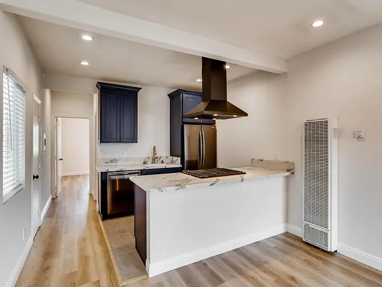 2830 S Sepulveda — Photo 53