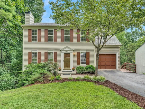 4483 Summerset Dr, Roanoke, VA 24018