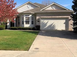 12553 Bristol Ln, Strongsville, OH