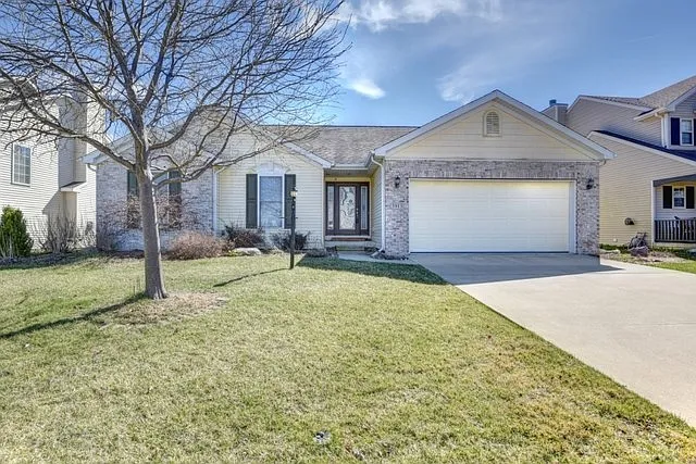 3913 Daffodil Ln photo 1