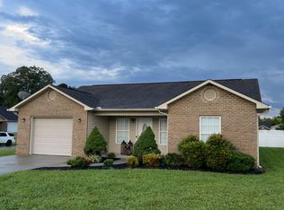 2303 Monarch Cir, Sevierville, TN 37876