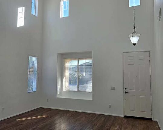 5th image of 79598 Winsford Dr