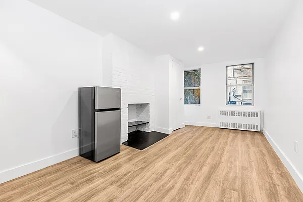 Rented by REAL New York | media 1