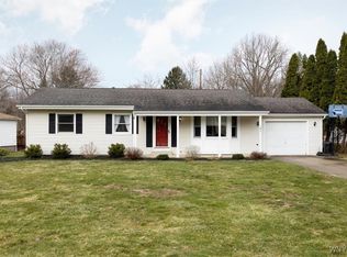 181 Maple Dr, Orchard Park, NY 14127