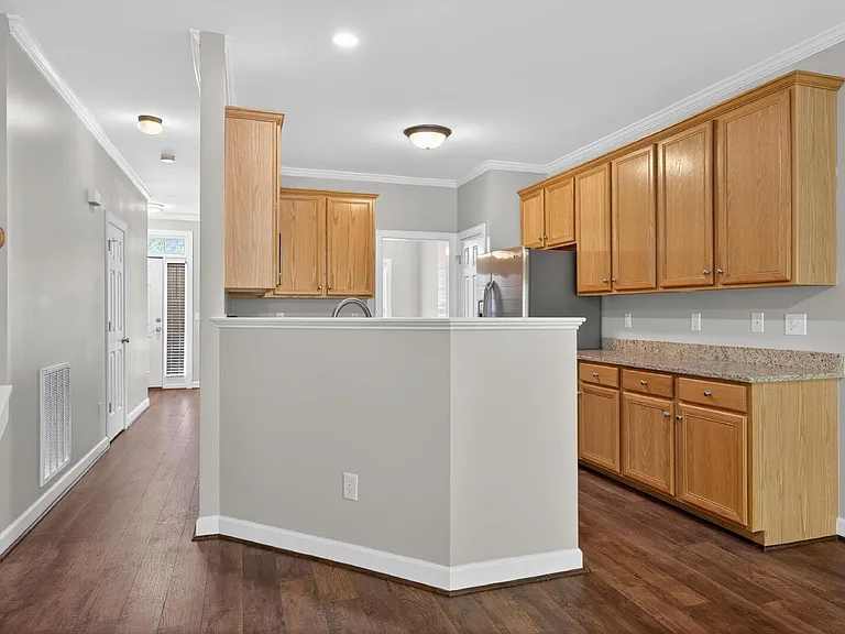 770 Parkside Townes Ct — Photo 17