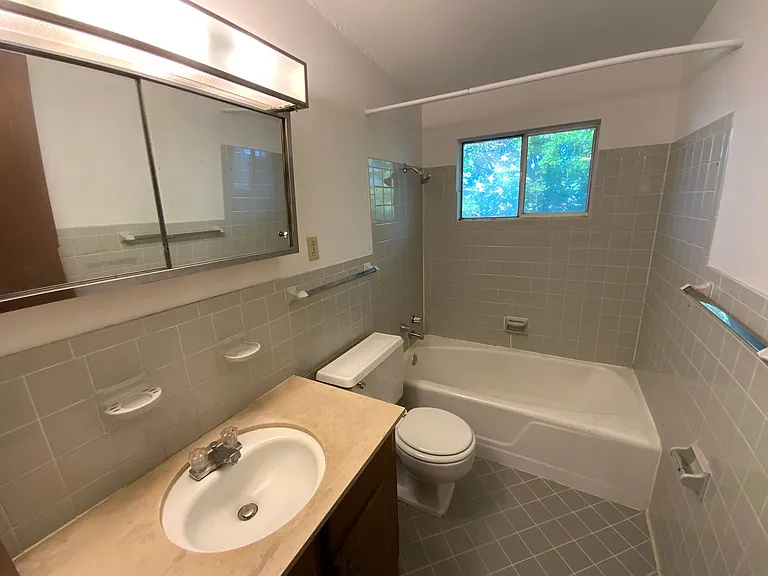 Library Place Apartments — Photo 11