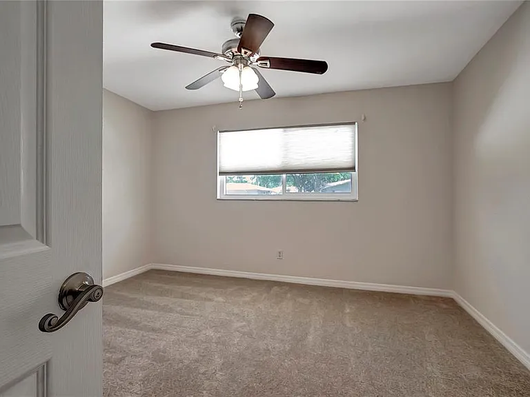 809 Jacaranda Dr — Photo 9