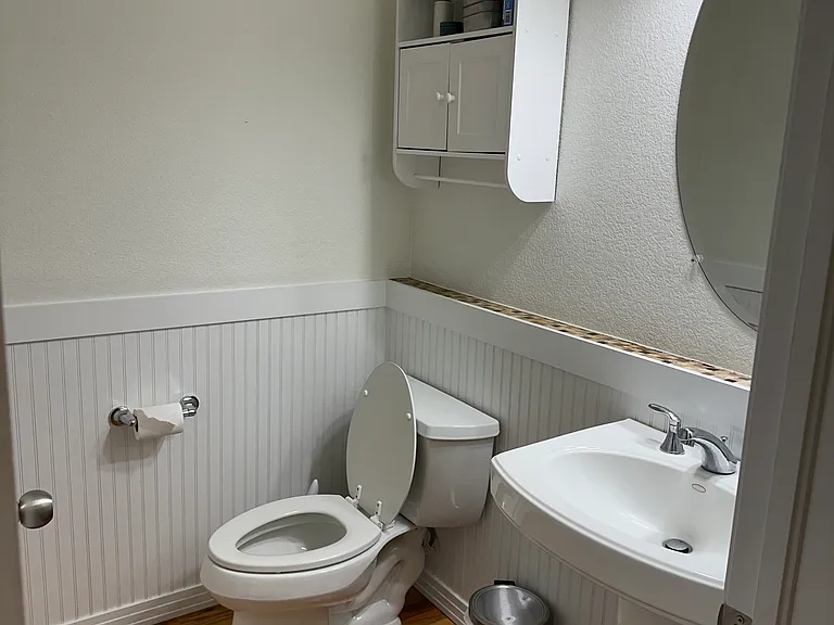 1546 Cottonwood Ave — Photo 5