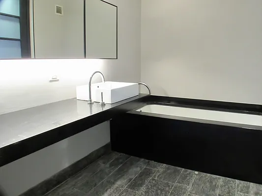 Sold by Manhattan Network Inc. | media 2