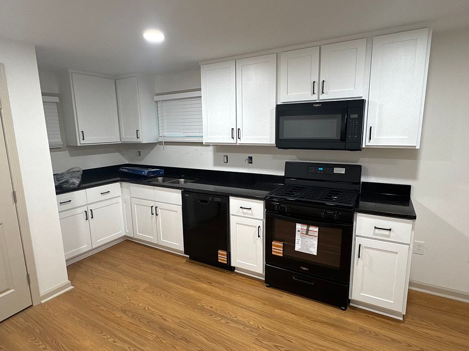 1st image of 389 1st St