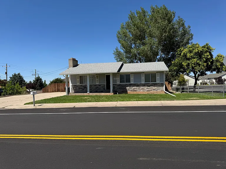 350 W 1045 N — Photo 1