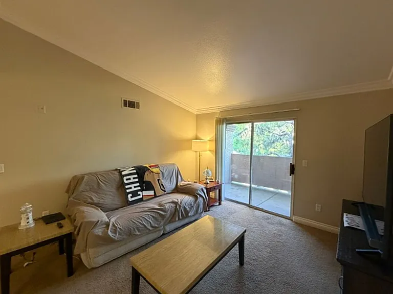 1150 N Buffalo Dr #2082 — Photo 3