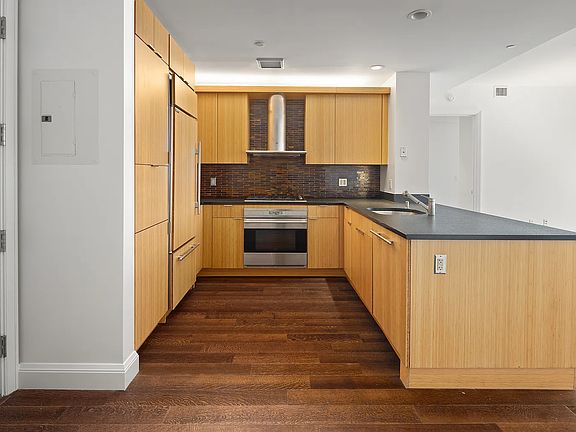 5th image of 70 Little West St APT 14G