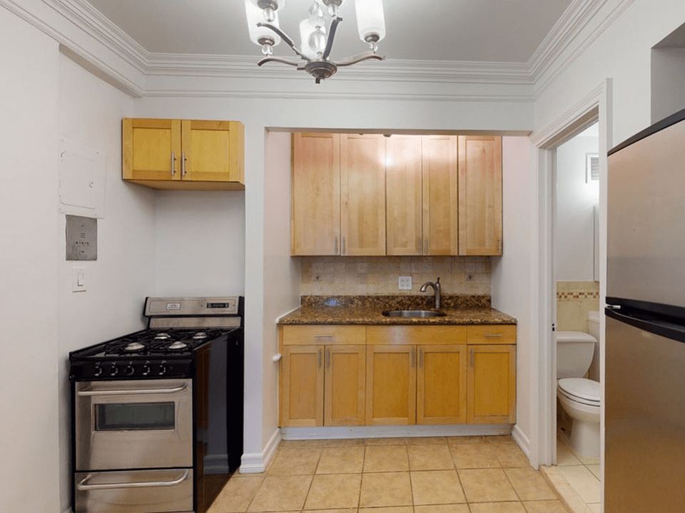 1st image of 330 E 54th St APT 3A