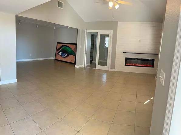 17249 Phlox Dr, Fort Myers, FL 33967