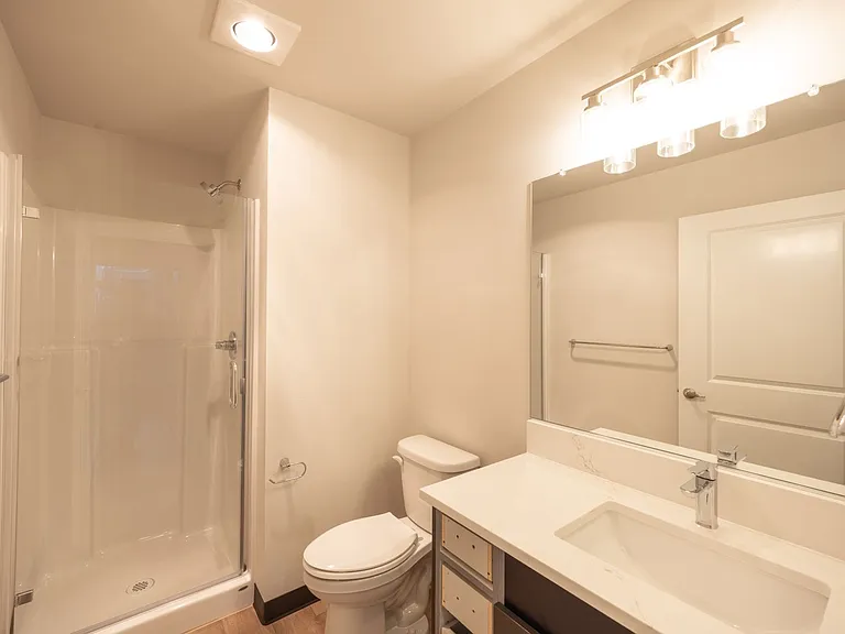 1901 E 11th St #102 — Photo 15