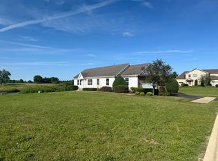 346 Sunset Blvd, Beecher, IL 60401