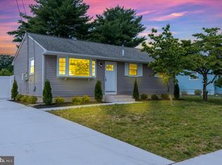 147 Country Club Rd, Pine Hill, NJ 08021